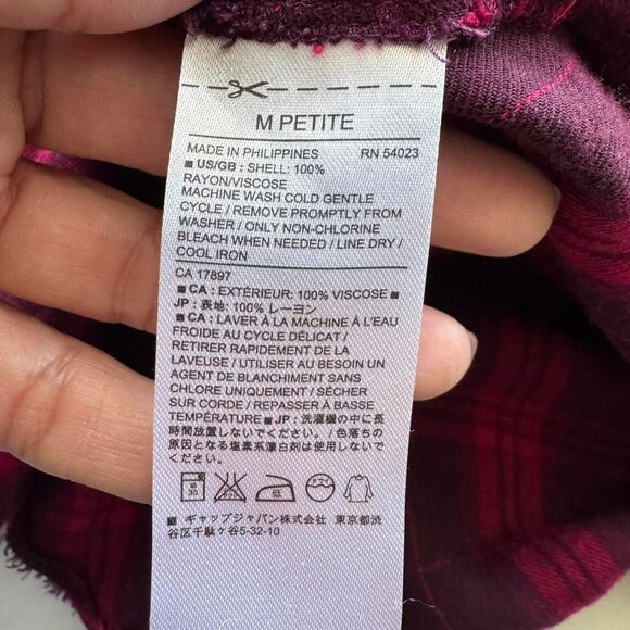 Banana Republic Women's Plaid Shirt Size Petite Medium Pink and Purple - Picture 3 of 5